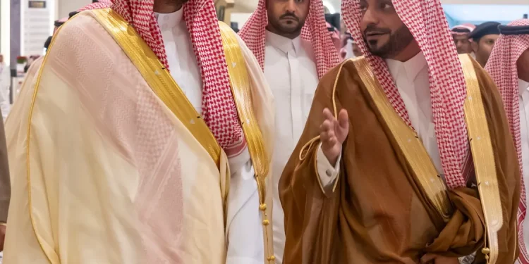 محافظ الطائف يدشّن معرض «Future Build 2» العقاري بمشاركة 70 جهة