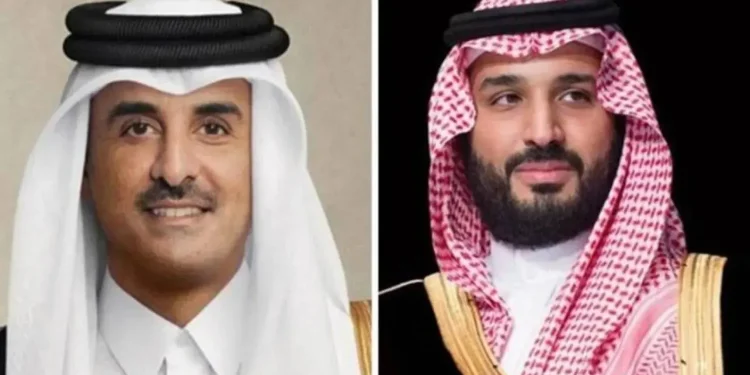 ولي العهد يتصل هاتفياً بأمير قطر ويبحثان العلاقات الثنائية ومستجدات المنطقة