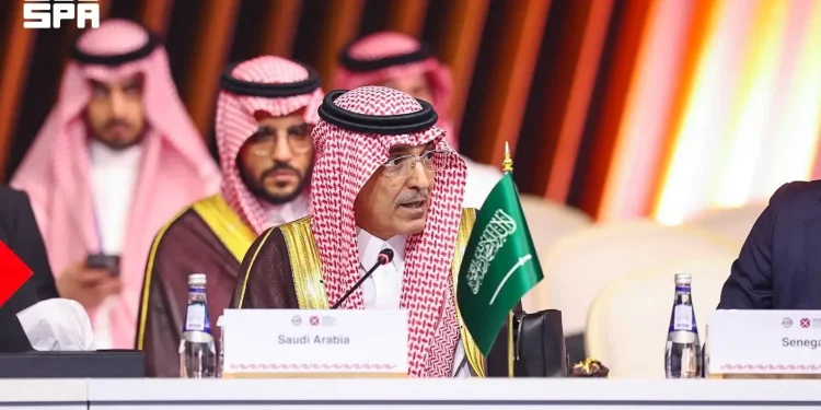الجدعان في اجتماع البنك الآسيوي للاستثمار: التقدم يُقاس بالأثر التنموي لا بحجم التمويل