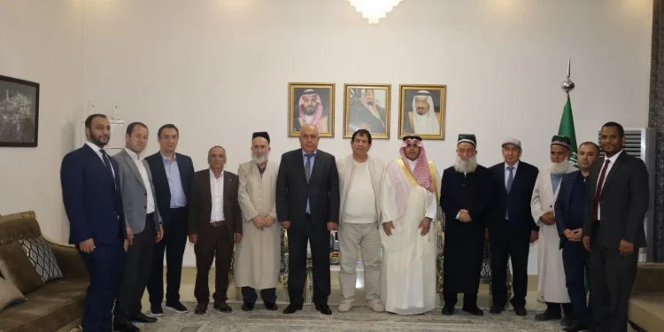 سفير المملكة في طاجيكستان يودّع المشاركين في برنامج ضيوف خادم الحرمين للعمرة والزيارة