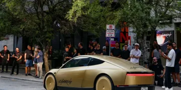 “ماسك” يعترف بعيب كاميرات تسلا في الظلام وتأثيره على 2.4 مليون مركبة