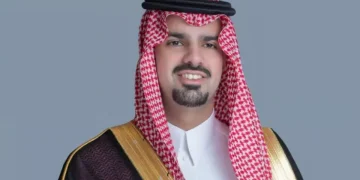 أمين منطقة الرياض يتبرع بالدم.. تفاعلًا مع مبادرة ولي العهد