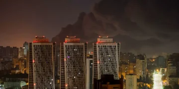 مقتل 24 شخصاً في هجوم روسي بالصواريخ والمسيرات على أوكرانيا