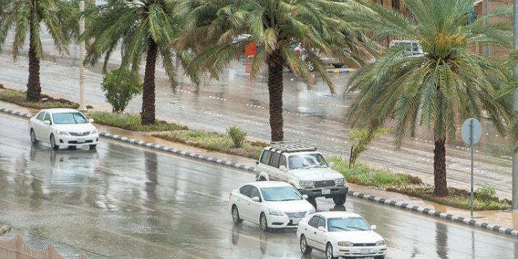 تنبيه من أمطار غزيرة وسيول وبرد على محافظات الباحة حتى 9 مساءً