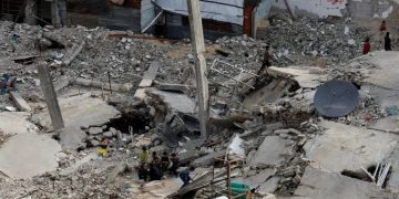 4 شهداء في قصف إسرائيلي استهدف تجمعاً للفلسطينيين بحي الرمال في غزة
