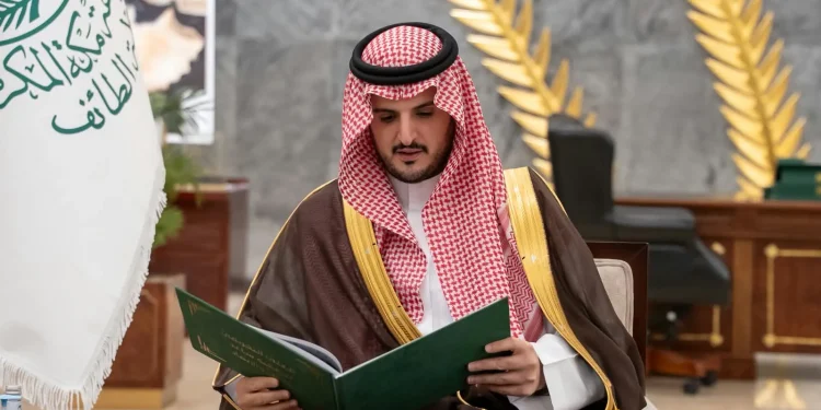 محافظ الطائف يستقبل جمعية ساعد ومدير مكافحة المخدرات الجديد