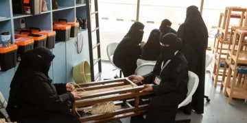 بالصور من القعايد إلى الطواقي.. «أهالينا» تحيي حرف جازان التقليدية عبر «بيت الحرفيين»