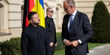 “ميرتس” و”زيلينسكي” يلزمان روسيا بالهدنة بعد مزاعم ترامب وضربات طاقة مكثفة بأوكرانيا