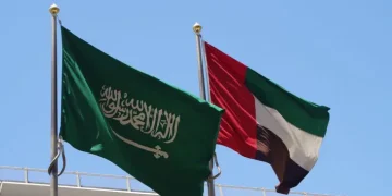 الإمارات تُدين اعتداءات الحوثيين على مطار الملك خالد وتؤكد تضامنها مع المملكة