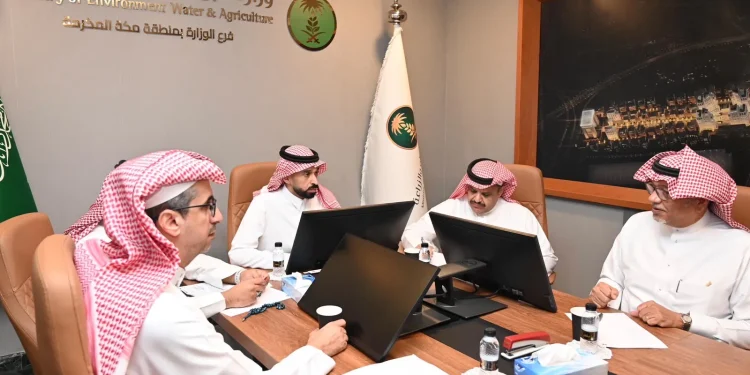 «بيئة مكة» تعقد اجتماعاً تنسيقياً مع جمعية المشاريع البيئية التعاونية بجدة