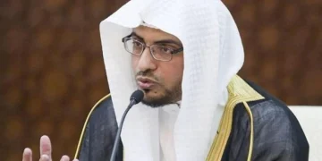 إمام المسجد النبوي: لن نفرّط في شبر من أرض الوطن ولن نتواطأ ضد ولاة الأمر