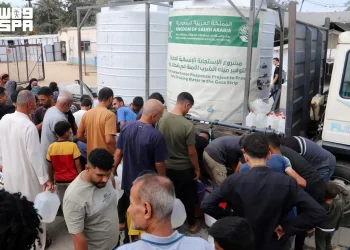 مركز الملك سلمان للإغاثة يضخ 500 ألف لتر مياه بغزة ويغيث 4 دول