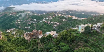 مدرجات فيفاء الزراعية تجسّد هوية المكان وتراث أهله