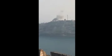 ميليشيا الحوثي تستهدف قصر معاشيق الرئاسي في عدن بخمسة صواريخ