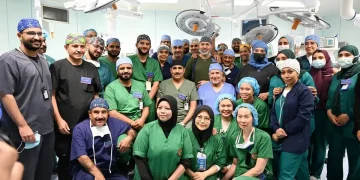 إنجاز طبي جديد: نجاح عملية فصل التوأم الملتصق الفيجي “جسبيلي وديسيسيا” بعد 12 ساعة و45 دقيقة