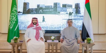 وزير الدفاع الأمير خالد بن سلمان يلتقي نائب رئيس الإمارات في أبوظبي