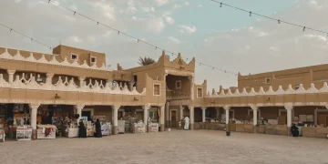 تحت شعار «مشتّين بحول الله».. سعوديون يستقبلون الشتاء بين سحر الطبيعة وعبق التراث ومتعة المغامرة