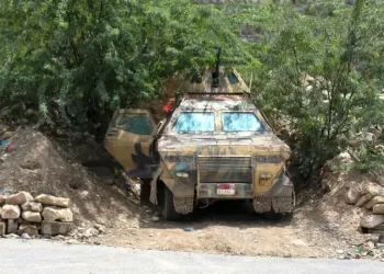 مقتل وجرح 246 حوثياً بغارات ساحقة تدمر غرف القيادة بتعز ولحج وباب المندب