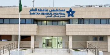 فريق طبي في جازان يستأصل ورماً يزن 19 كيلوغراماً من رحم حامل بعد ولادتها مبكراً