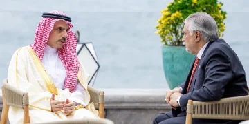 «فيصل بن فرحان» يلتقي نائب رئيس الوزراء وزير خارجية باكستان