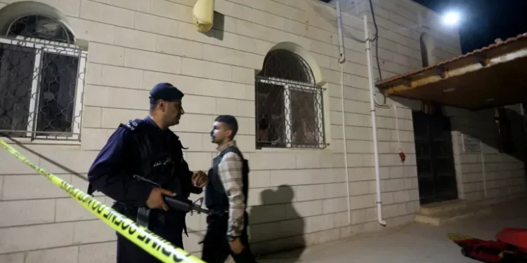 الأمن العام الأردني يُعلن استشهاد تاسع ضحية في الهجوم الإرهابي بالكرك