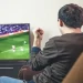 تخشى زيادة وزنك أمام التلفاز؟.. 5 حيل ذكية للاستمتاع بوجبات المباريات دون حرمان أو إفراط