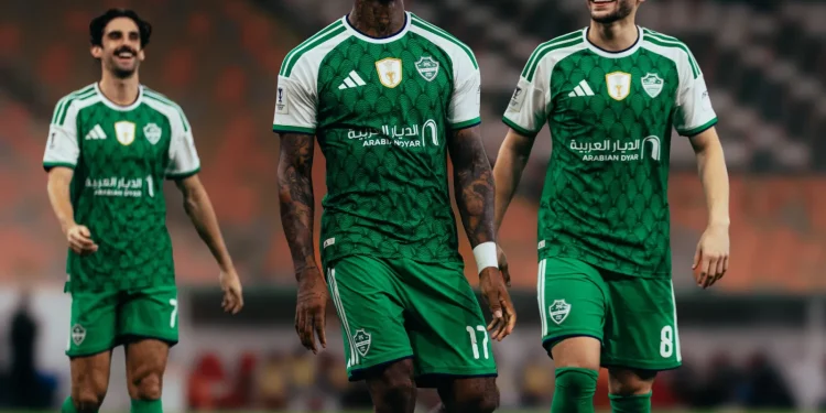 الأهلي يقتنص فوزاً مستحقاً على الغرافة ويرتقي لوصافة آسيا