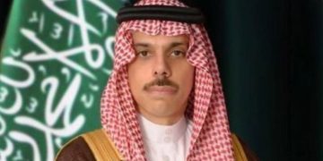 وزير الخارجية يتلقى اتصالاً هاتفياً من نظيره البرازيلي
