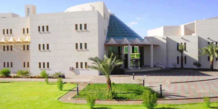 تعليم الجوف يُحوّل الدراسة إلى «عن بعد» غداً الأربعاء بسبب الأحوال الجوية