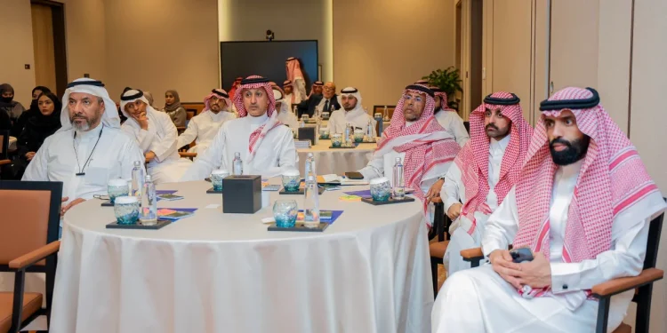 «عزوة» يُقيم ورشتي تجربة المستفيد والاستثمار الاجتماعي لتمكين المبادرات المجتمعية